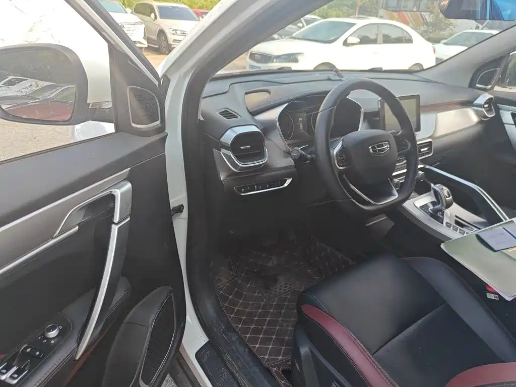 Geely Binyue — миниатюра 14