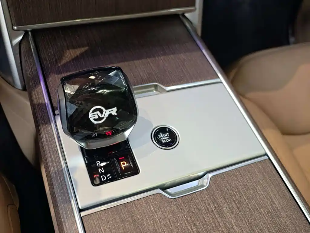 Land Rover Range Rover — миниатюра 31