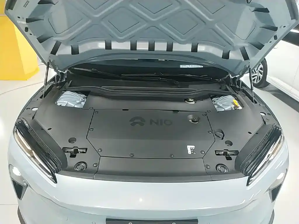 NIO ET5T — миниатюра 20