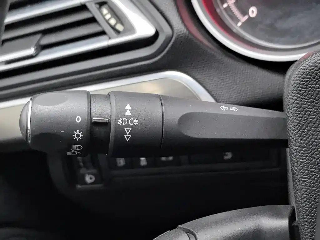 Peugeot 408 — миниатюра 21
