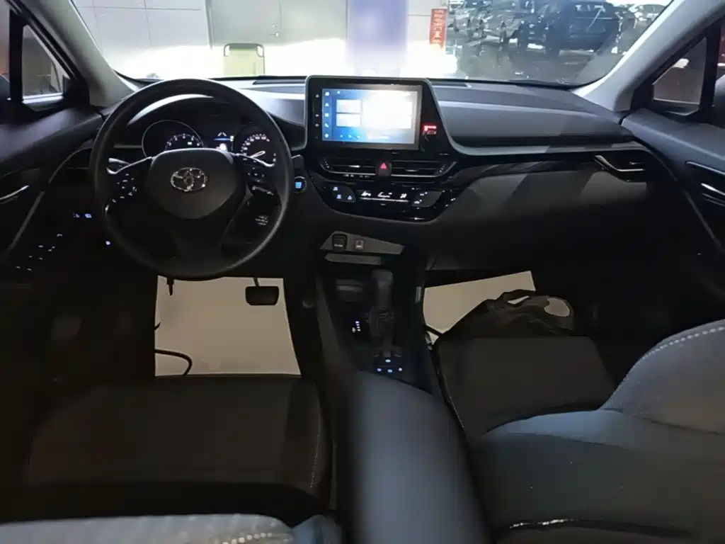 Toyota IZOA — миниатюра 10