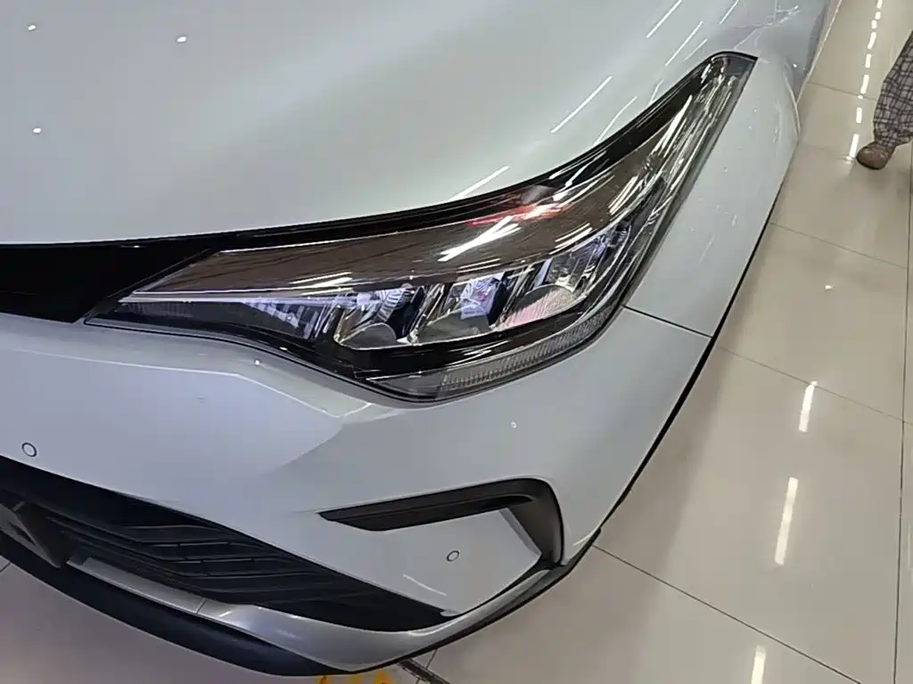 Toyota IZOA — миниатюра 24