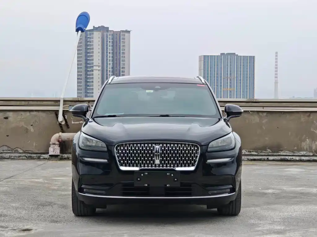 Lincoln Corsair — миниатюра 2