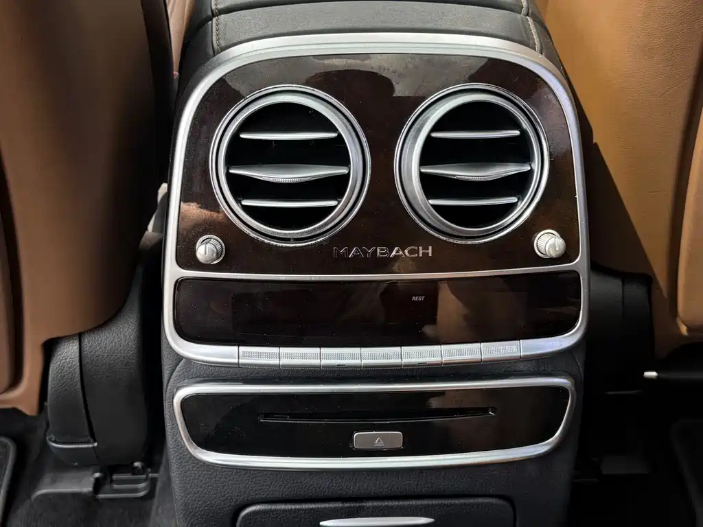 Mercedes-Benz S-Class — миниатюра 17