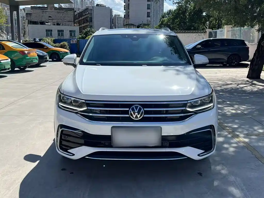 Volkswagen Tiguan L — миниатюра 3