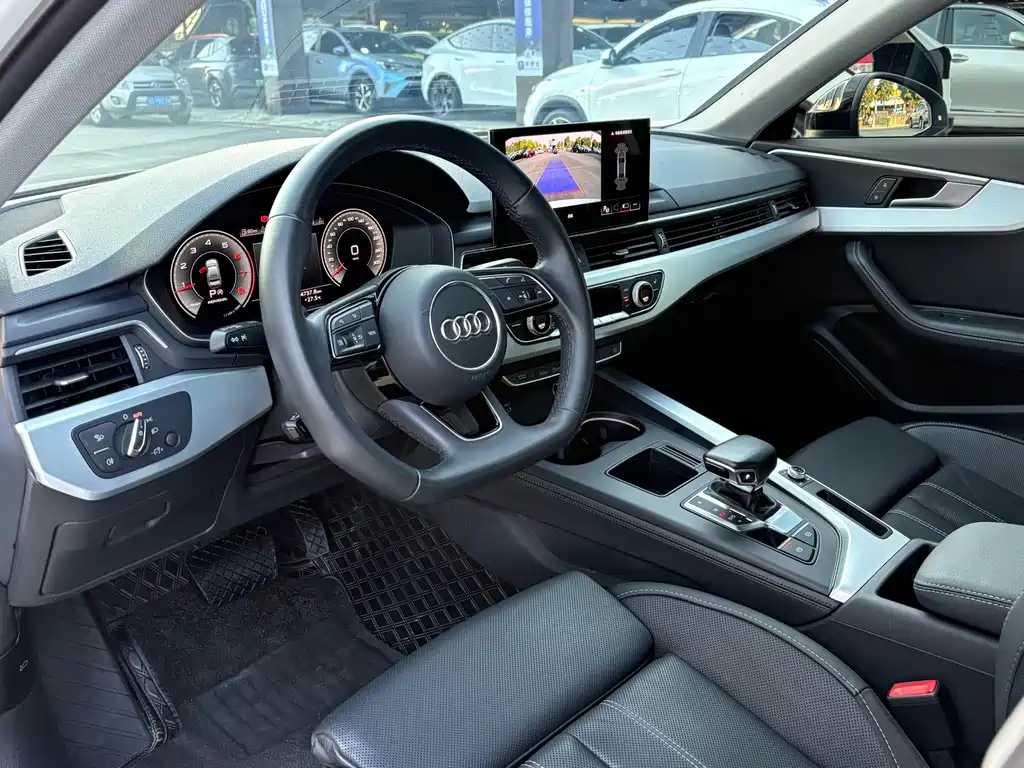 Audi A4L 2023 40 TFSI Luxury