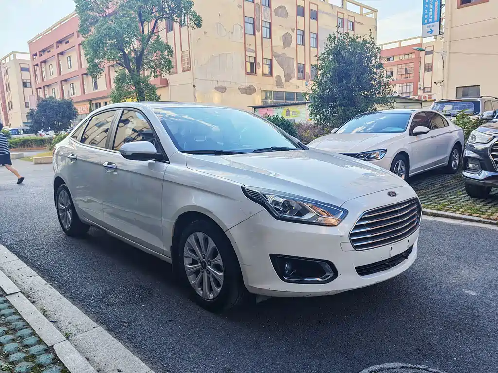 Ford Escort — миниатюра 3