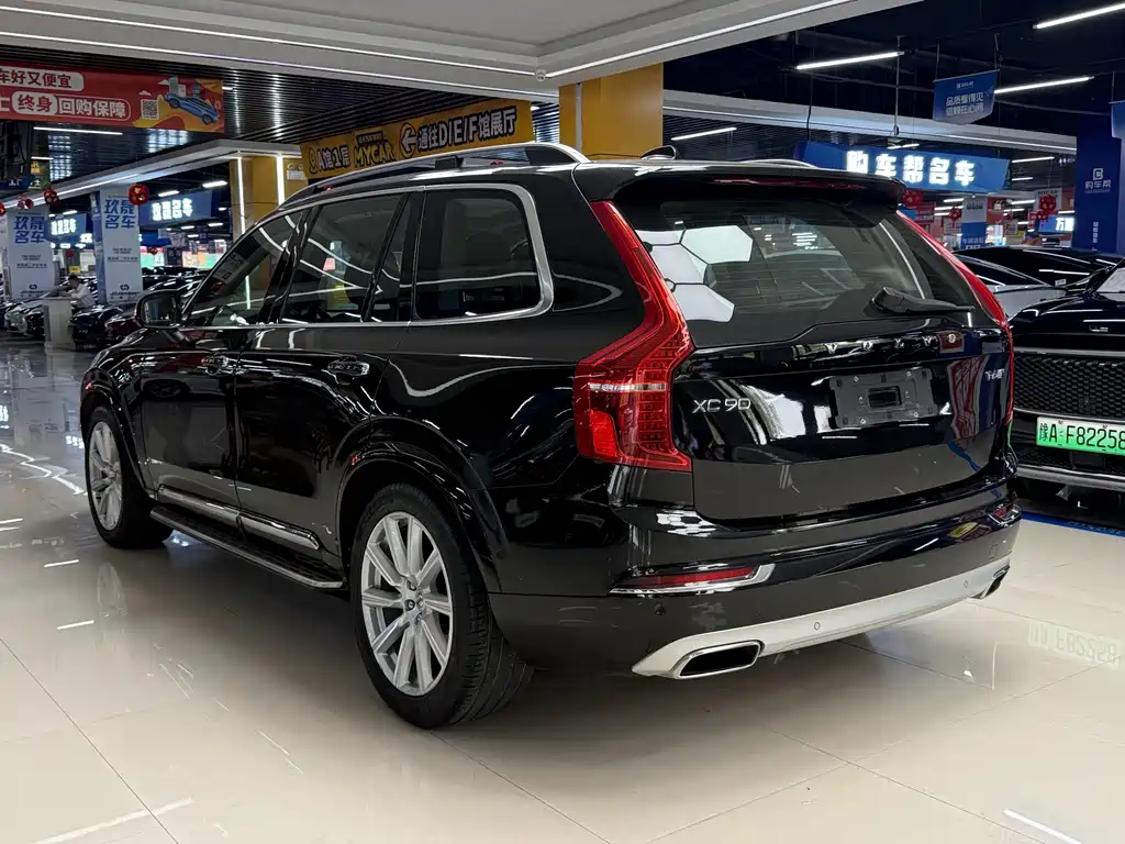 Volvo XC90 — миниатюра 16