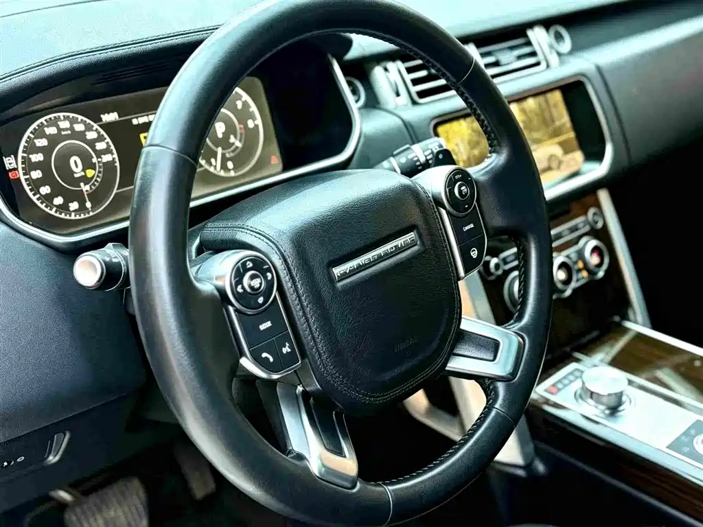Land Rover Range Rover — миниатюра 10