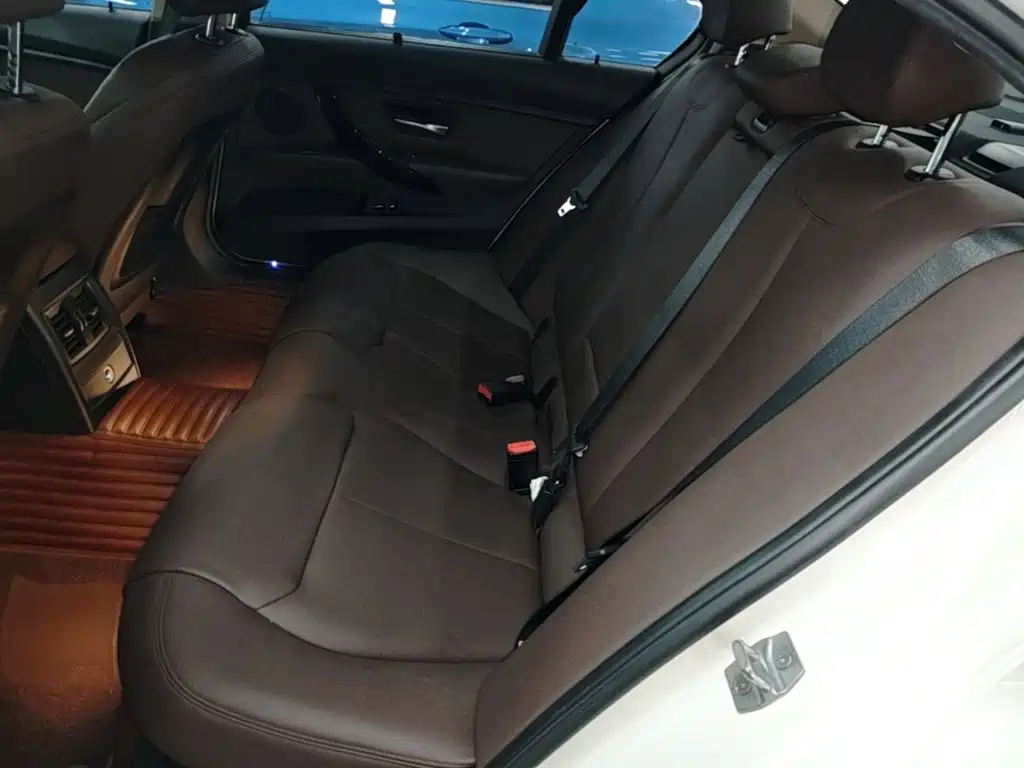 BMW 3 Series — миниатюра 22