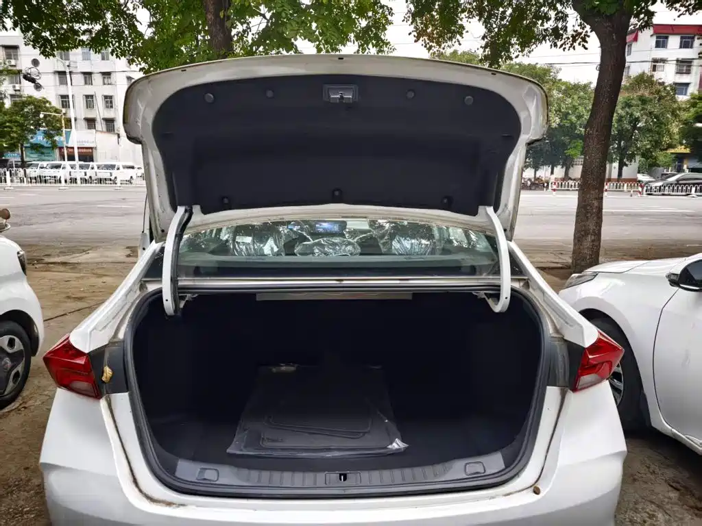 Buick Verano — миниатюра 19
