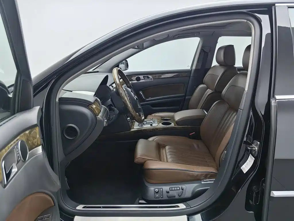 Volkswagen Phaeton — миниатюра 10