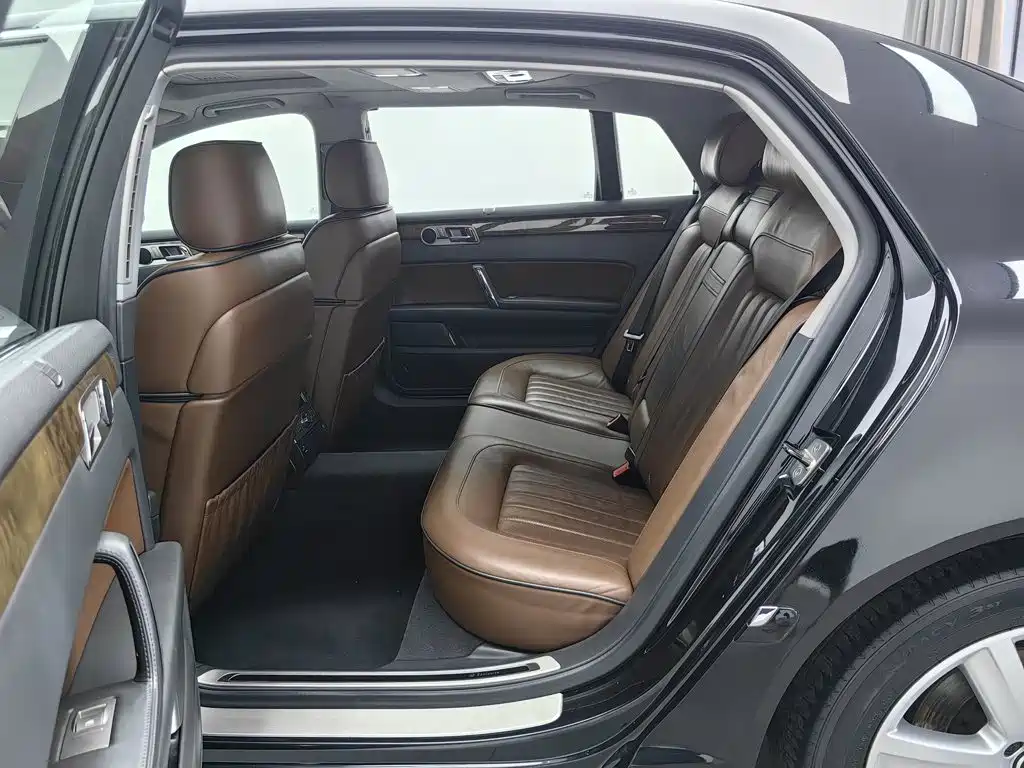 Volkswagen Phaeton — миниатюра 15