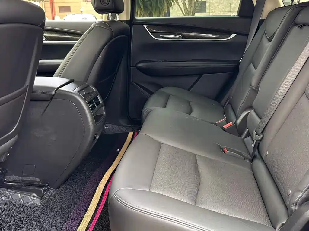 Cadillac XT5 — миниатюра 5