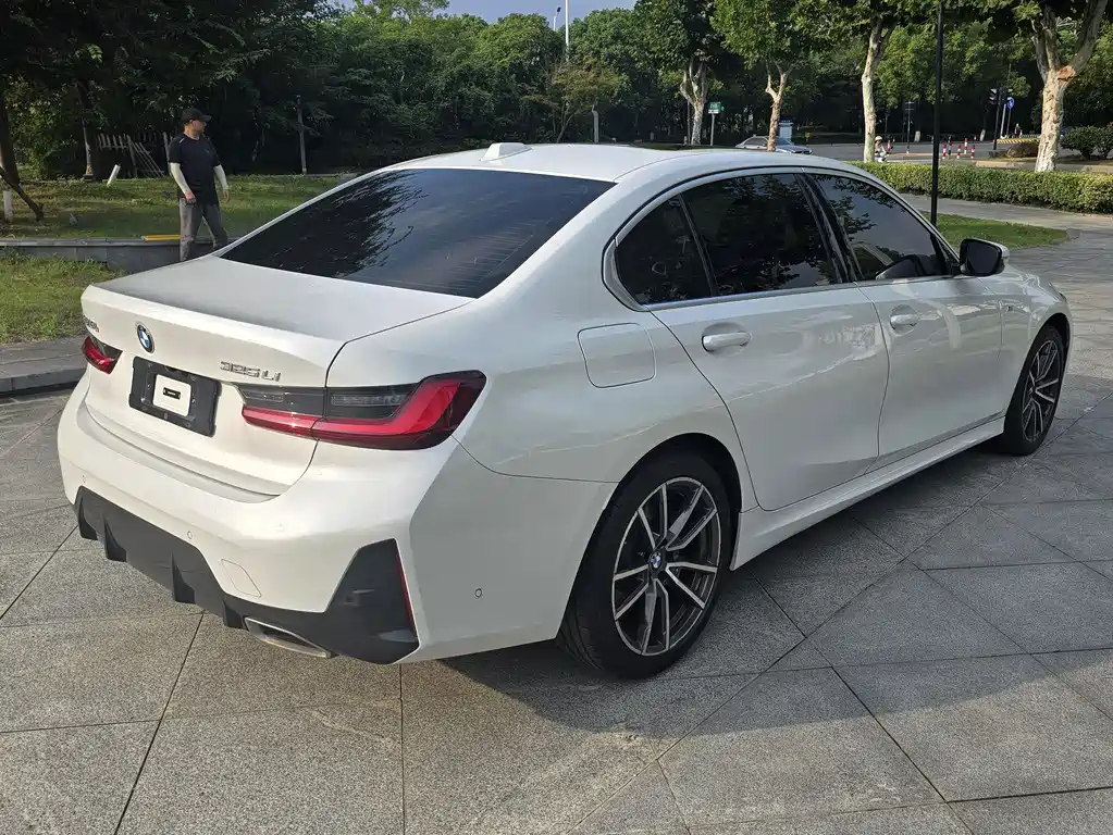 BMW 3 Series — миниатюра 8
