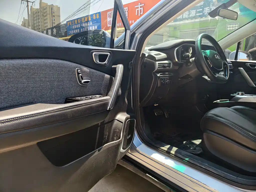 BAIC EX3 — миниатюра 9