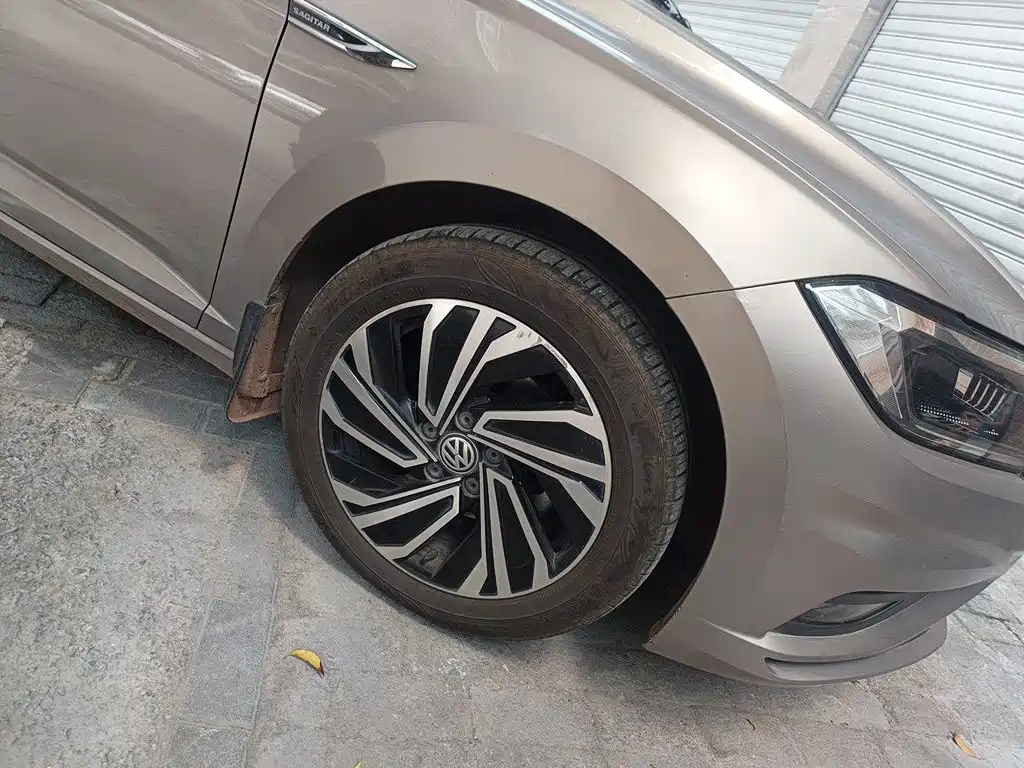 Volkswagen Sagitar — миниатюра 24