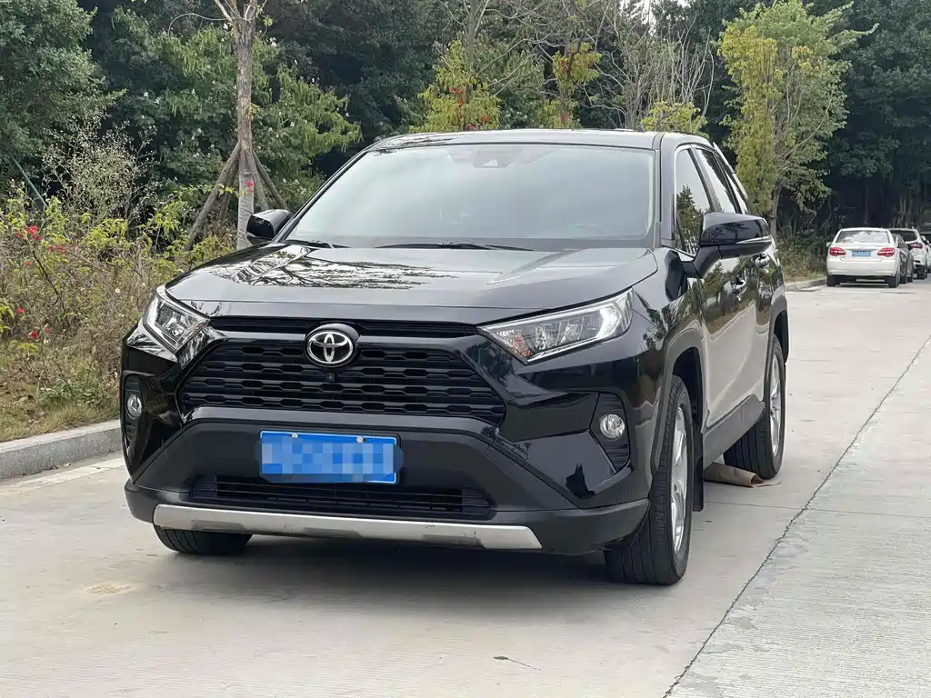 Купить Toyota RAV4
