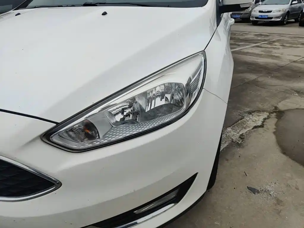 Ford Focus — миниатюра 24