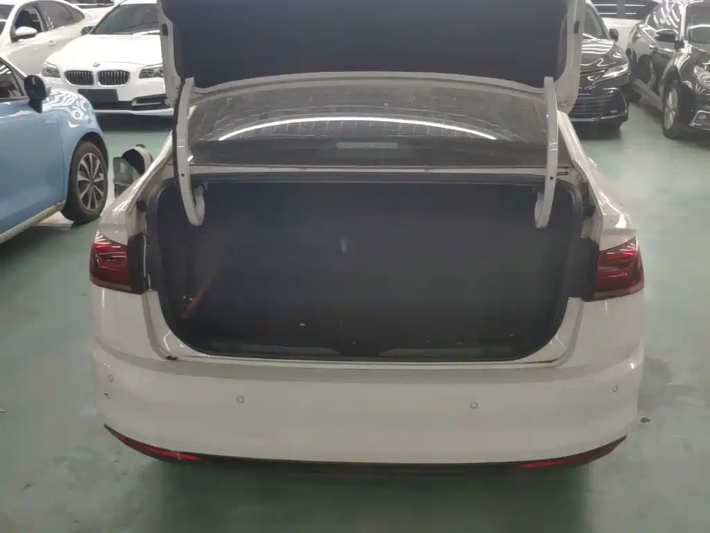 Volkswagen Bora — миниатюра 19