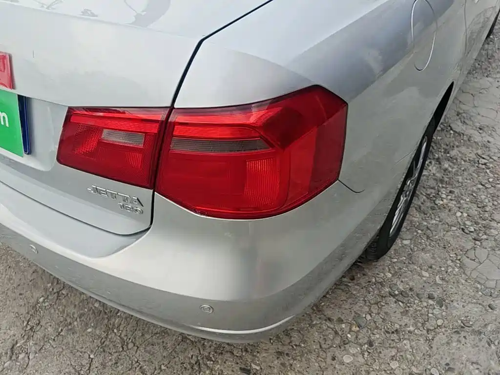 Volkswagen Jetta — миниатюра 8
