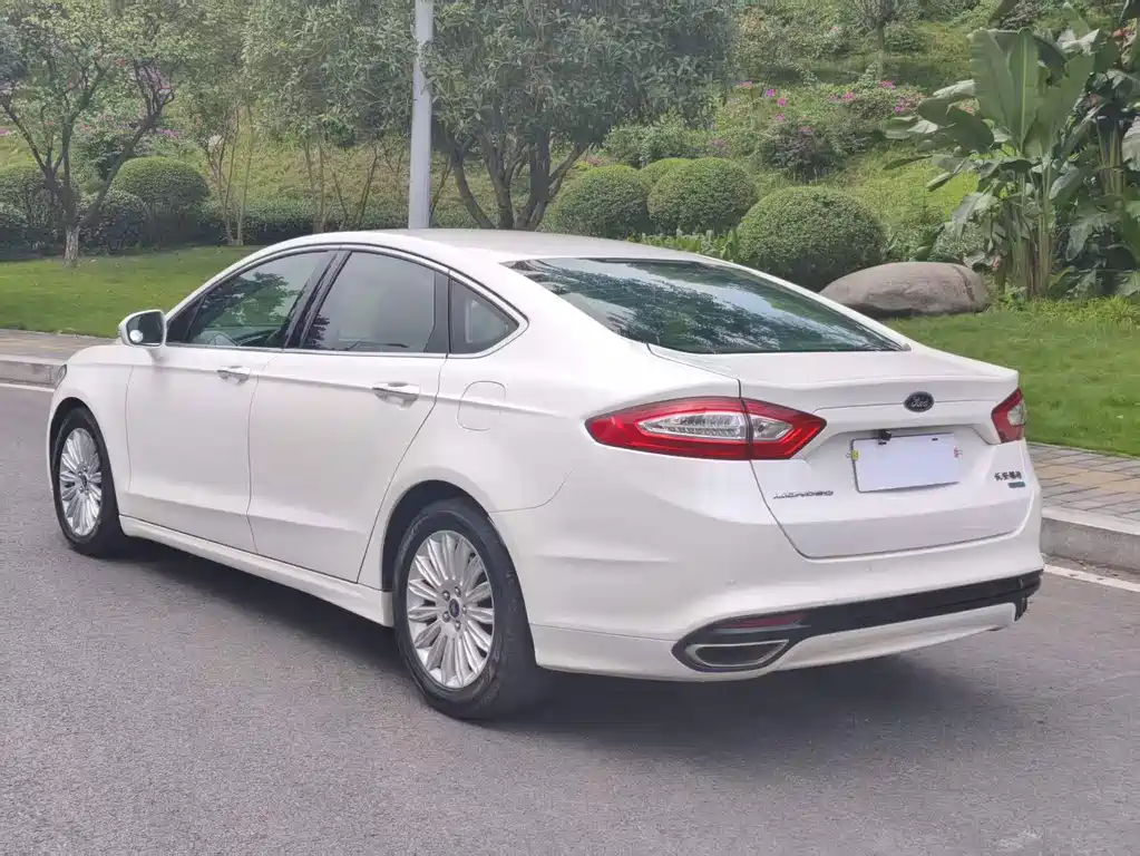 Ford Mondeo — миниатюра 5