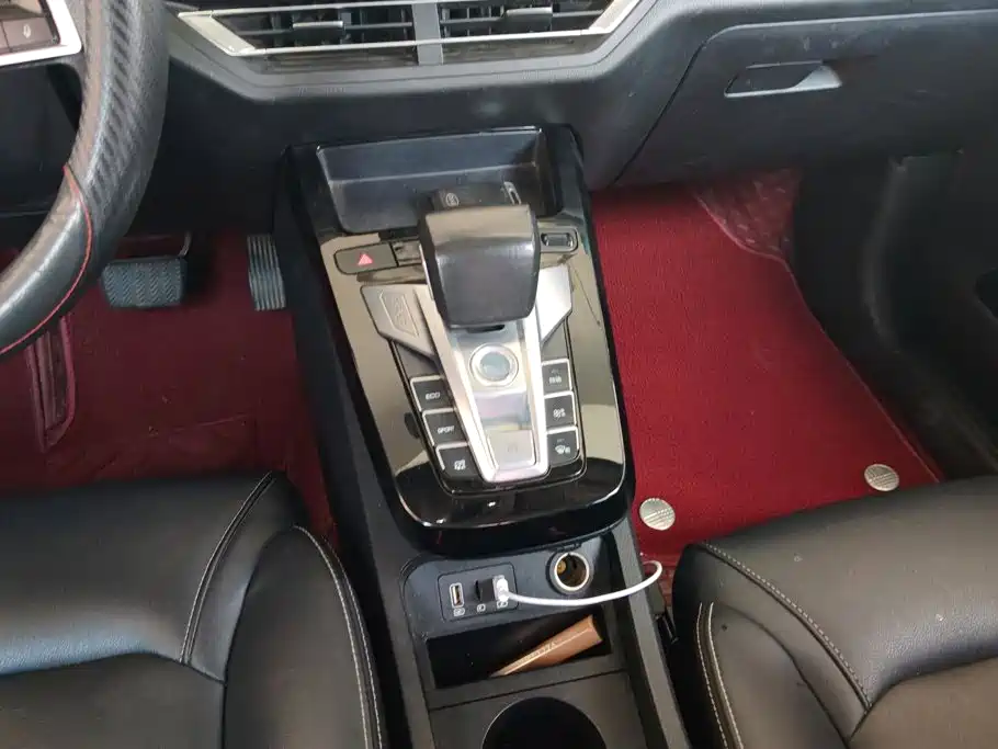 BYD Yuan EV — миниатюра 16