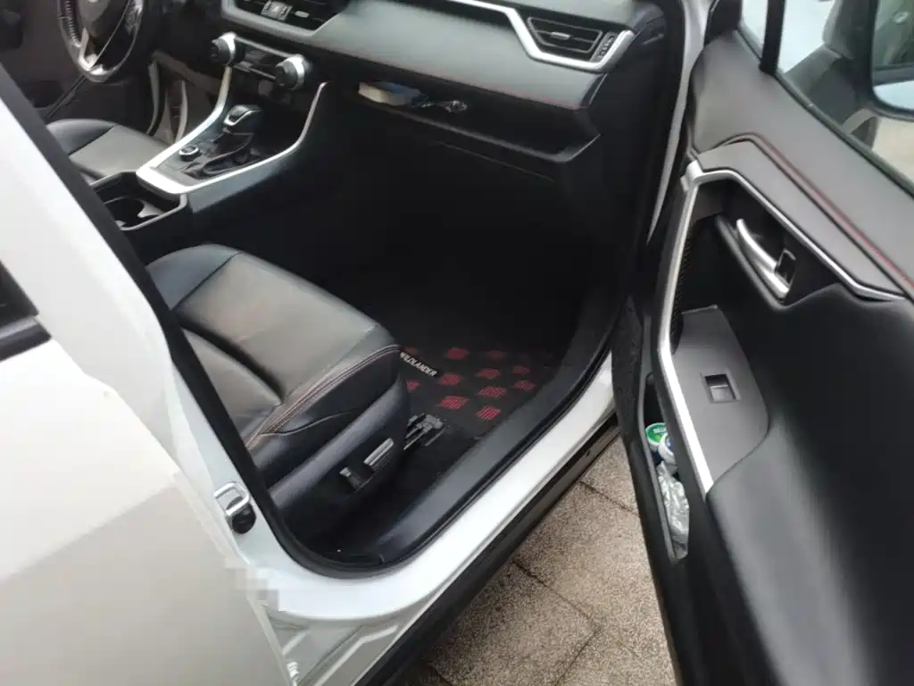 Toyota Wildlander New Energy — миниатюра 19