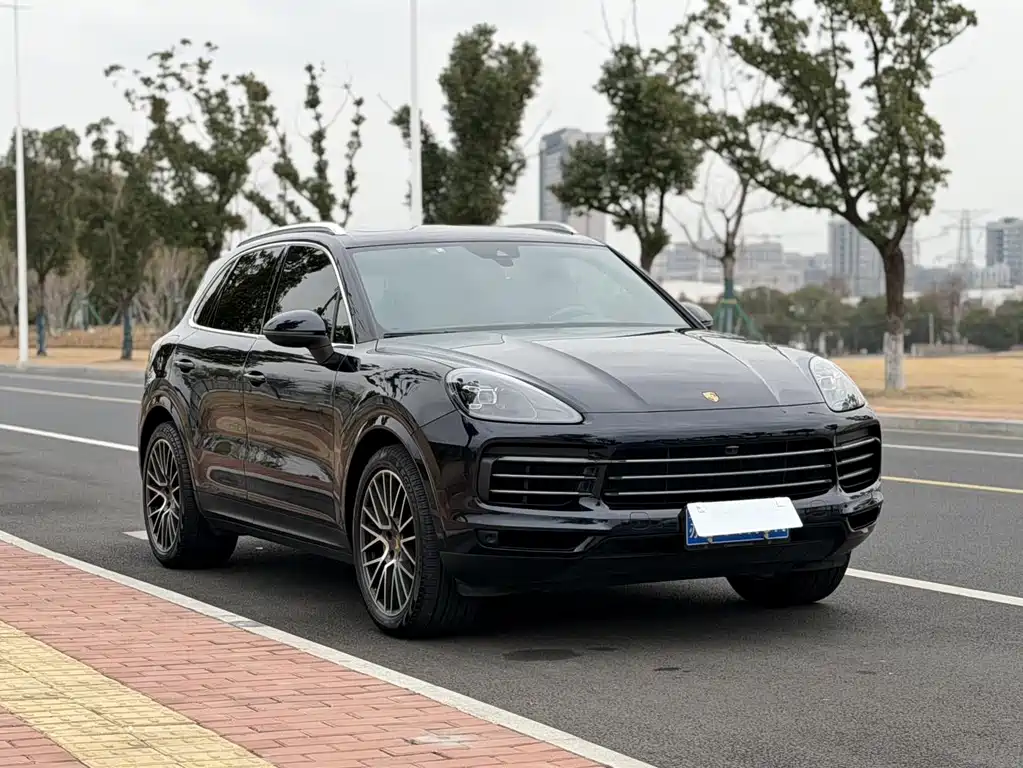 Porsche Cayenne — миниатюра 3