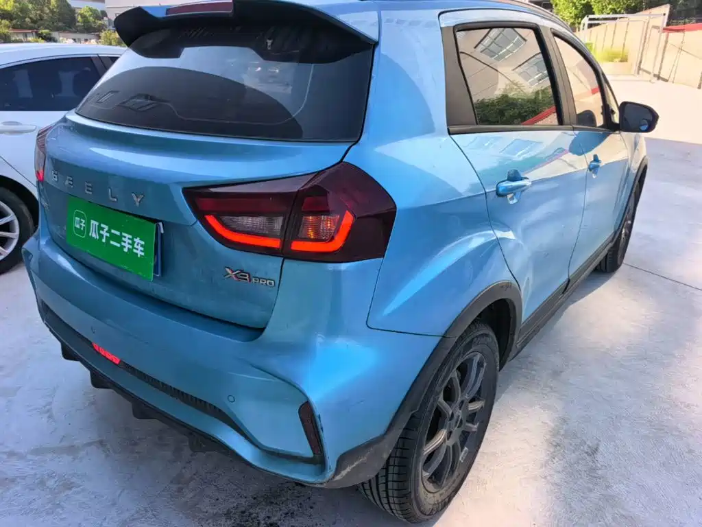 Geely Vision X3 — миниатюра 8