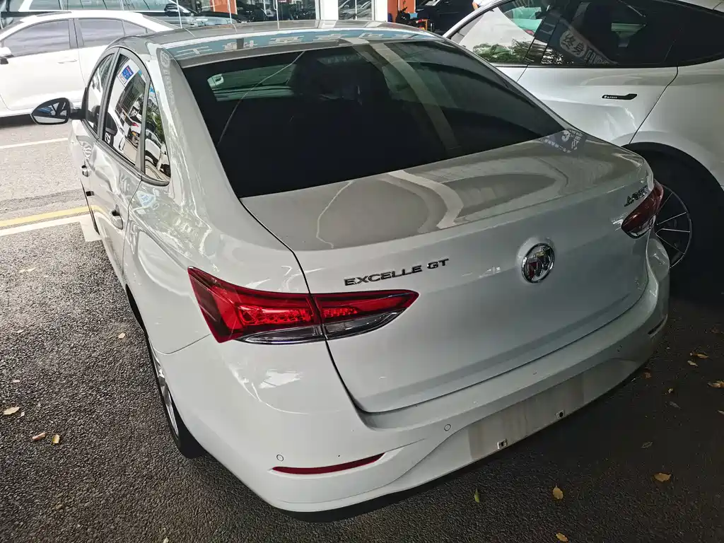 Buick Excelle — миниатюра 9