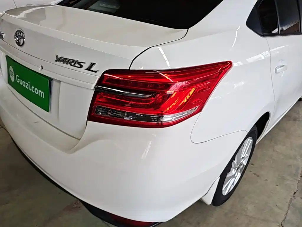 Toyota Yaris L — миниатюра 8
