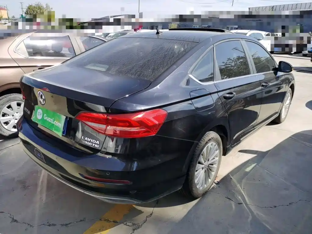 Volkswagen Lavida — миниатюра 7