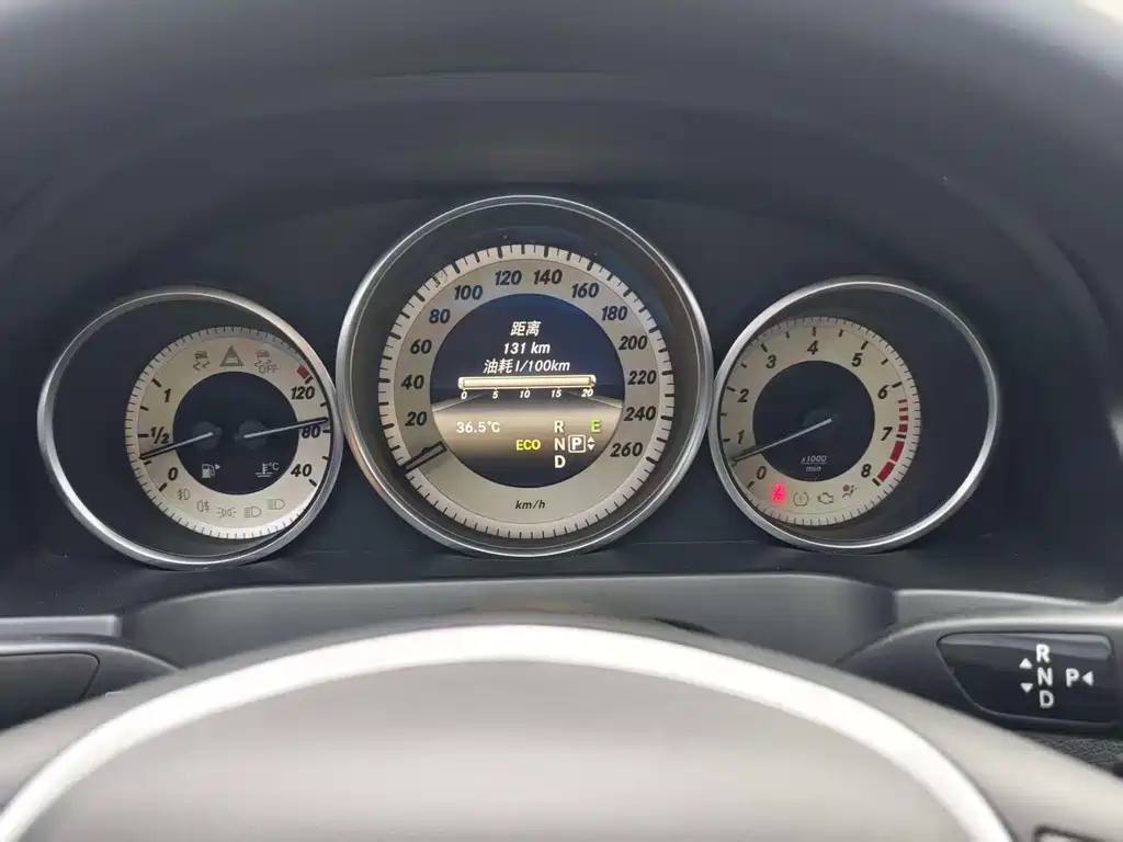 Mercedes-Benz E-Class (Import) — миниатюра 9