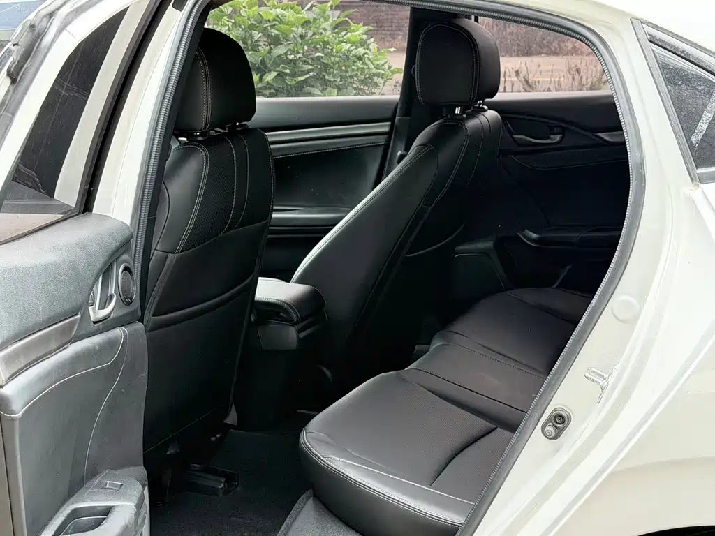Honda Civic — миниатюра 8
