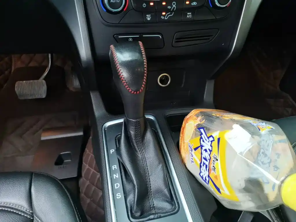Ford Kuga — миниатюра 14