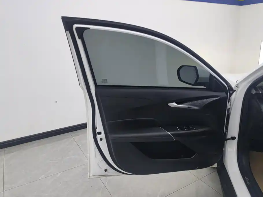 Changan Eado — миниатюра 7