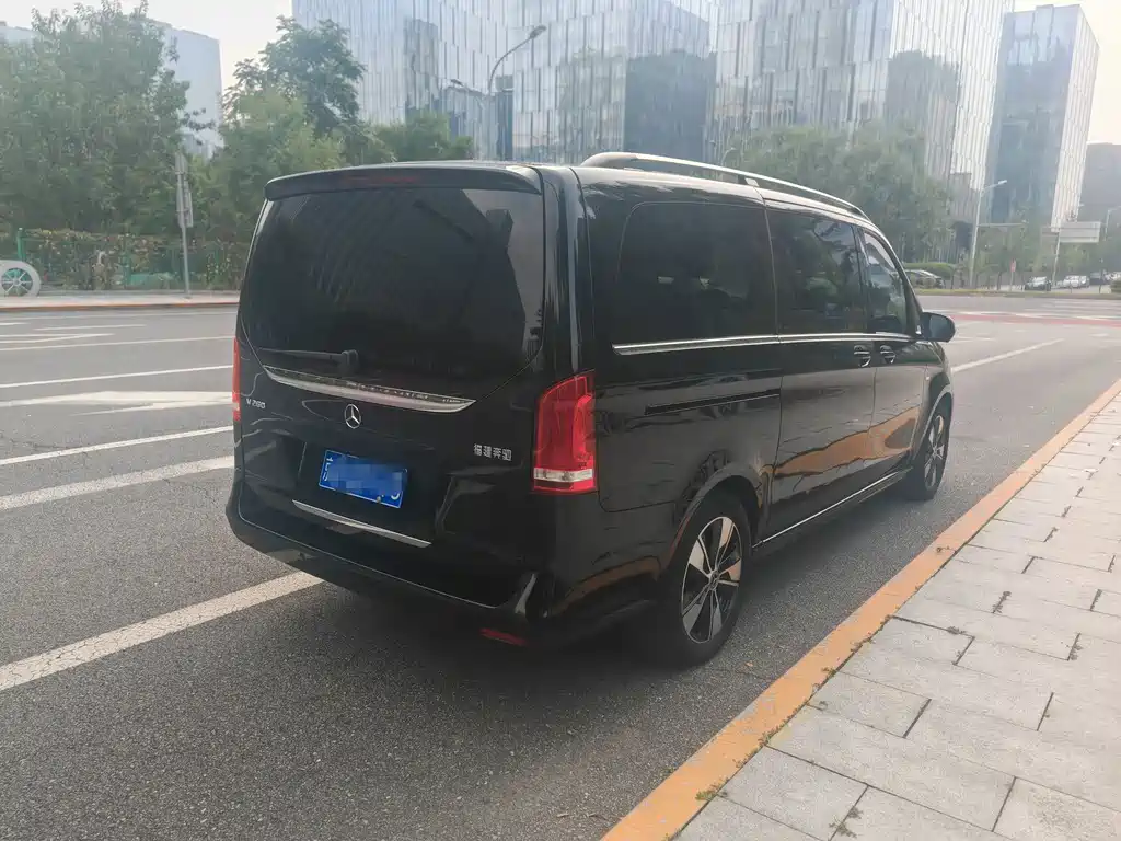 Mercedes-Benz V-Class — миниатюра 4