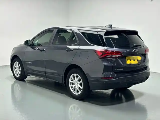 Chevrolet Equinox — миниатюра 12