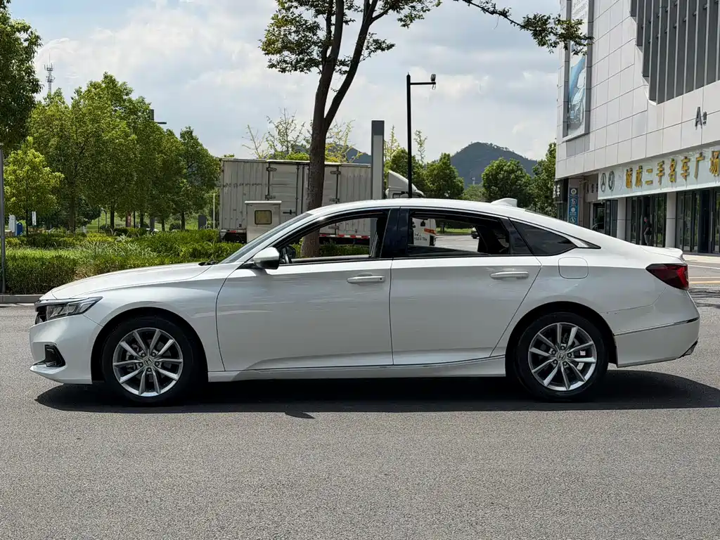Honda Accord — миниатюра 4