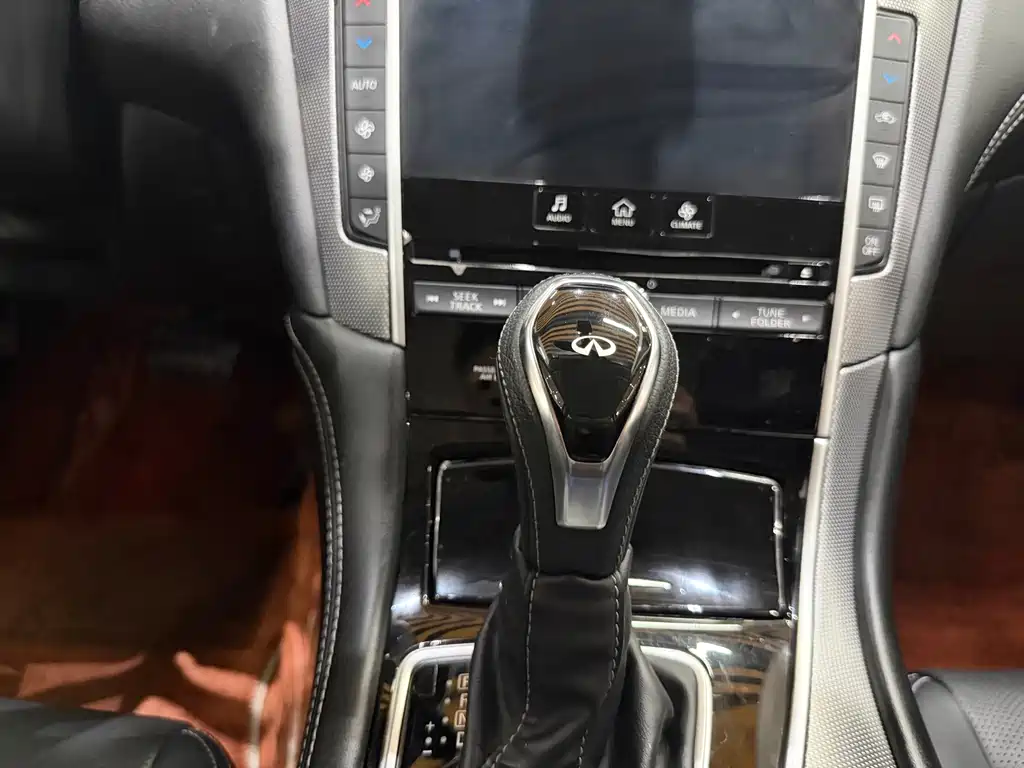 Infiniti Q50L — миниатюра 10