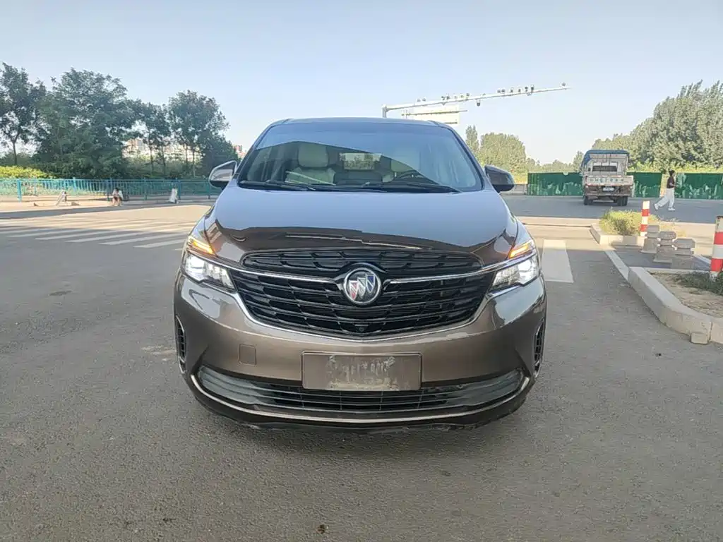 Buick GL8 — миниатюра 3