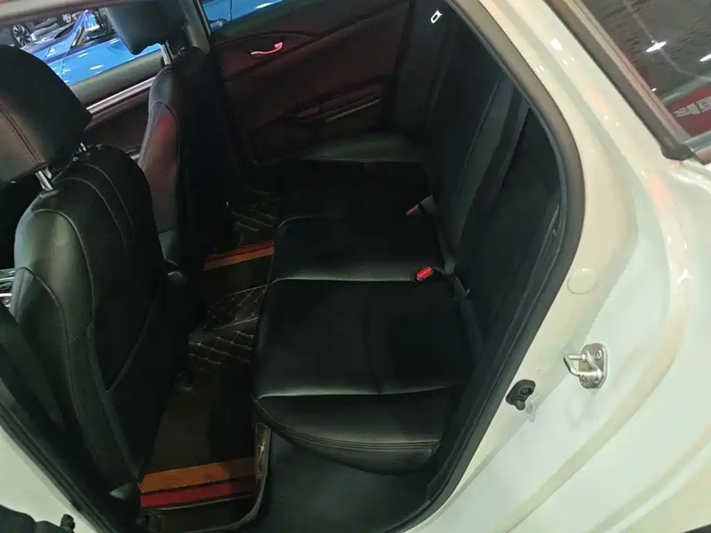 Honda Civic — миниатюра 17