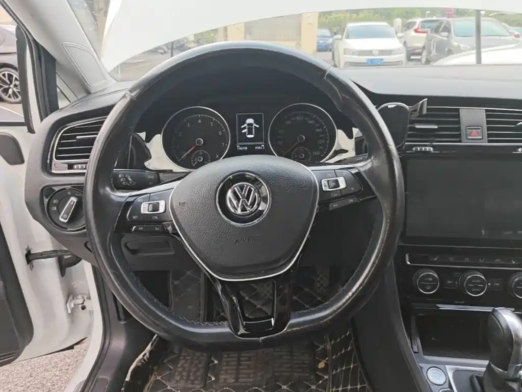 Volkswagen Golf — миниатюра 11