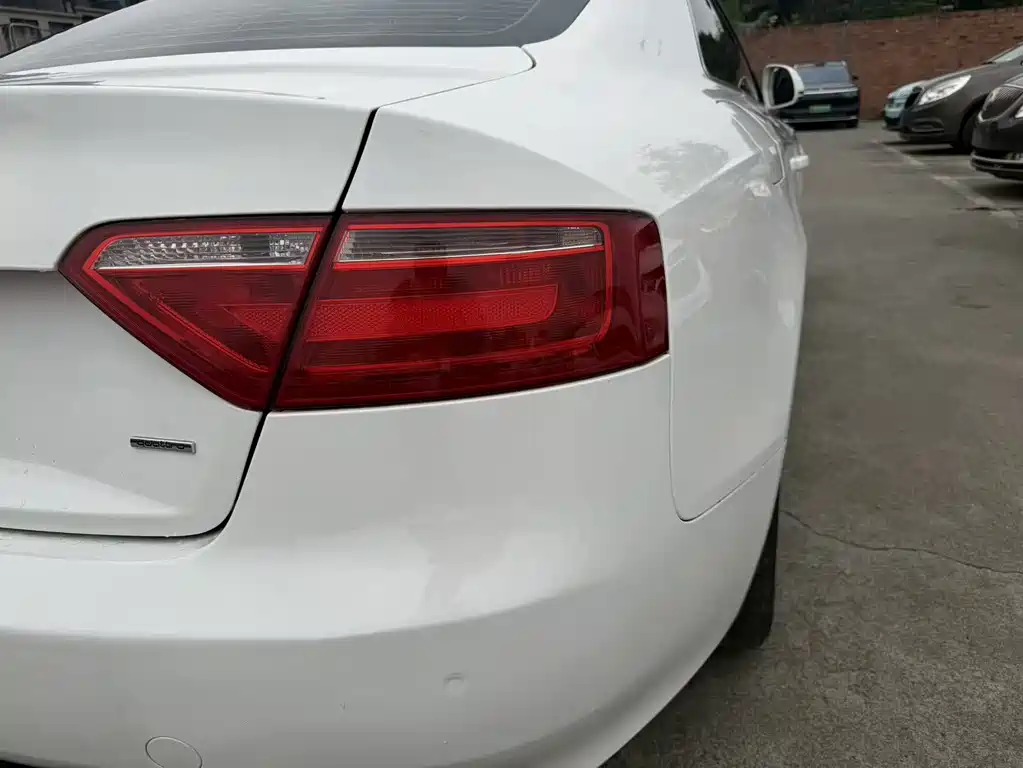 Audi A5 2010 3.2 coupe quattro