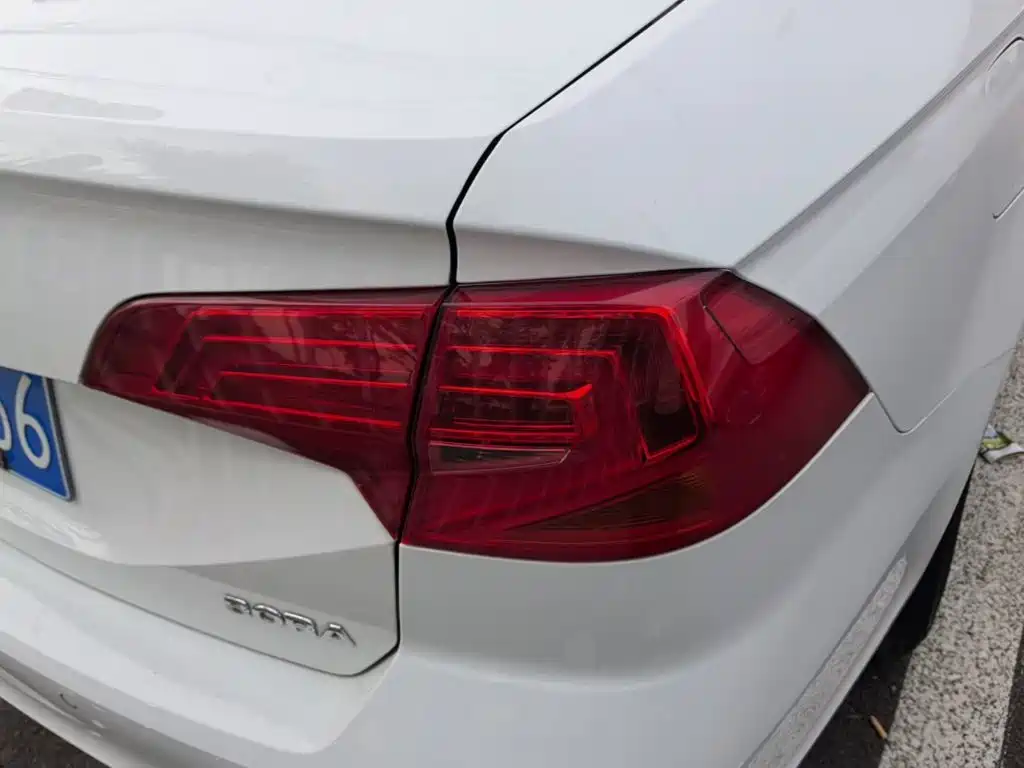 Volkswagen Bora — миниатюра 8
