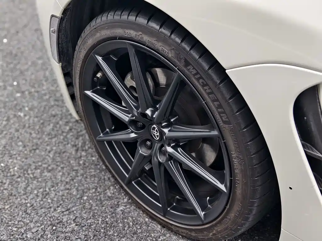 Toyota 86 — миниатюра 8