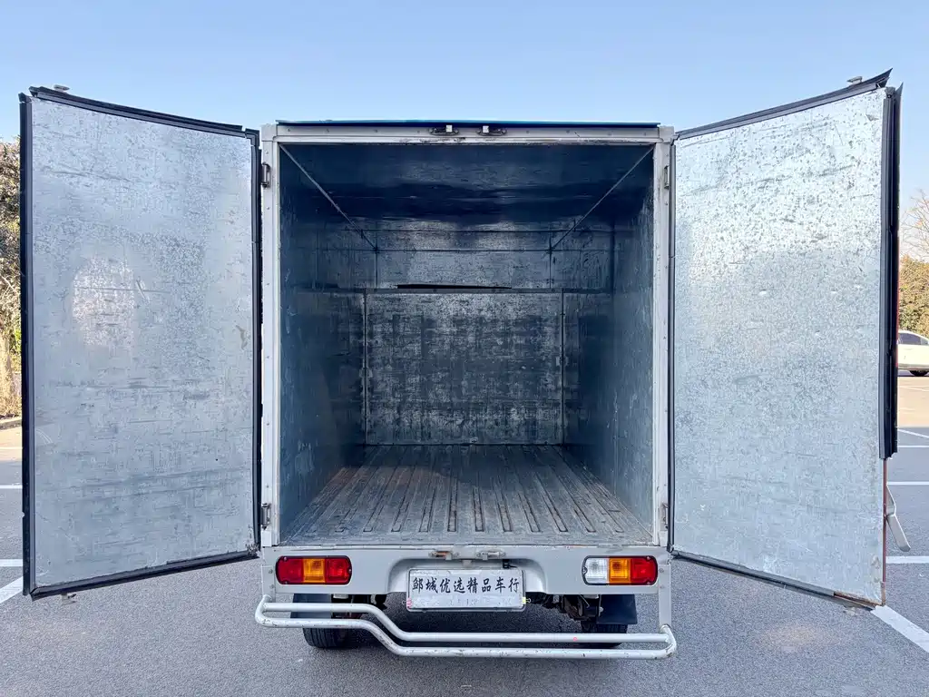 Wuling Rongguang Mini Truck — миниатюра 10
