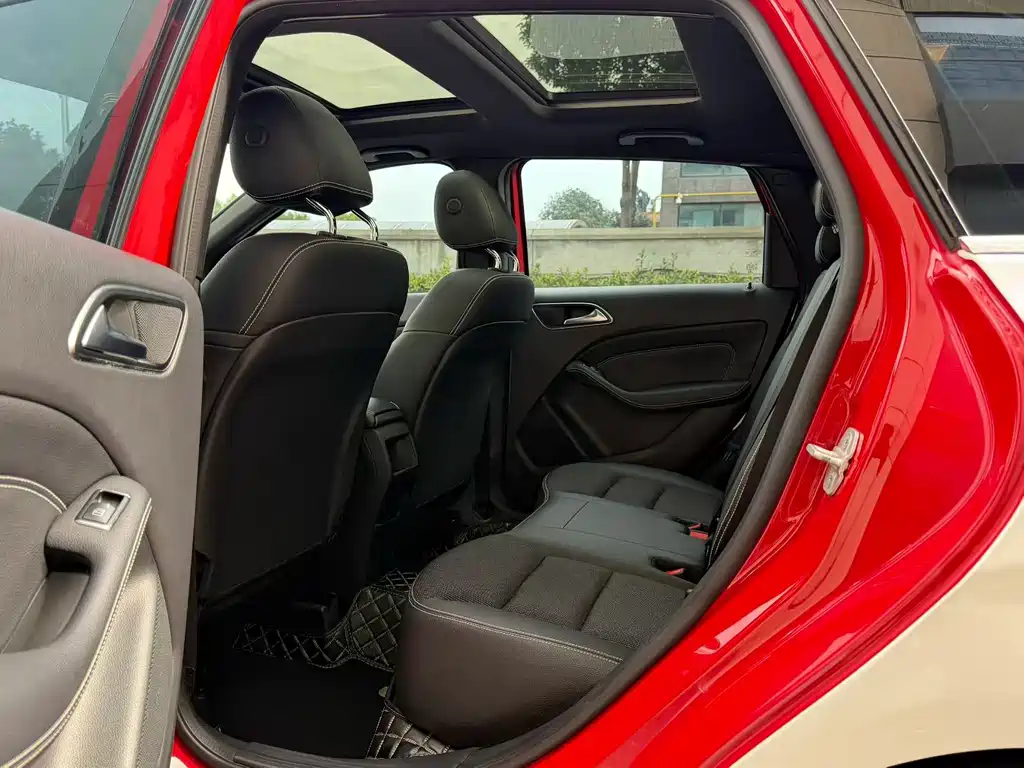 Mercedes-Benz B-Class — миниатюра 5