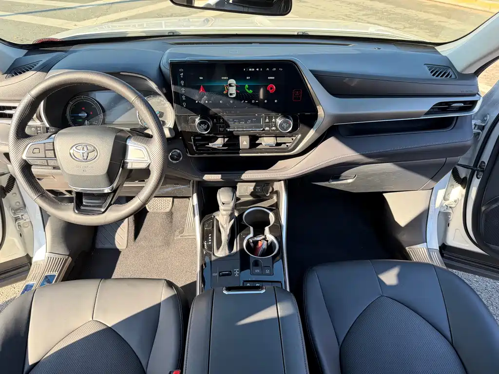 Toyota Highlander — миниатюра 7